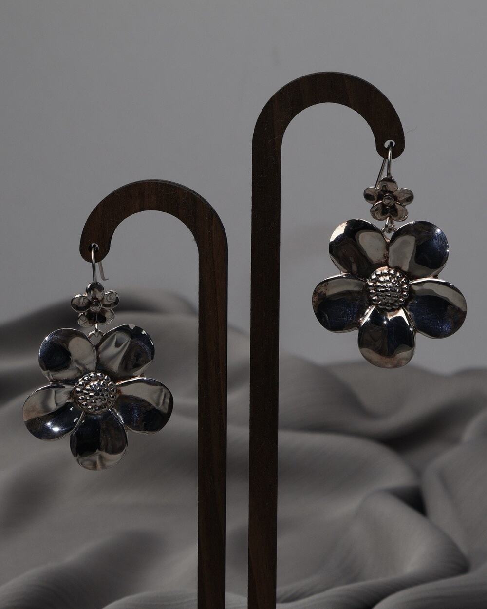 Paola Valentini Sterling Silver Flower Dangle Earrings 6.4G / 2in